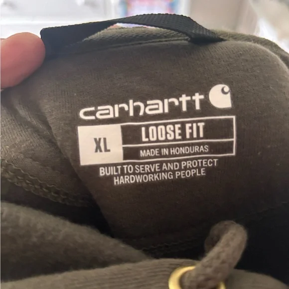 Heavy Carhartt Sweatshirt (tags on-never worn) - Picture 4 of 4